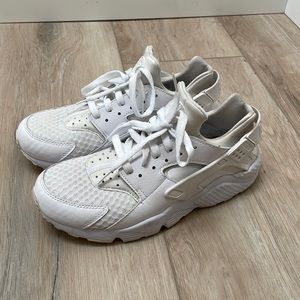 LIKE NEW Nike Huarache Size 8.5 Women’s